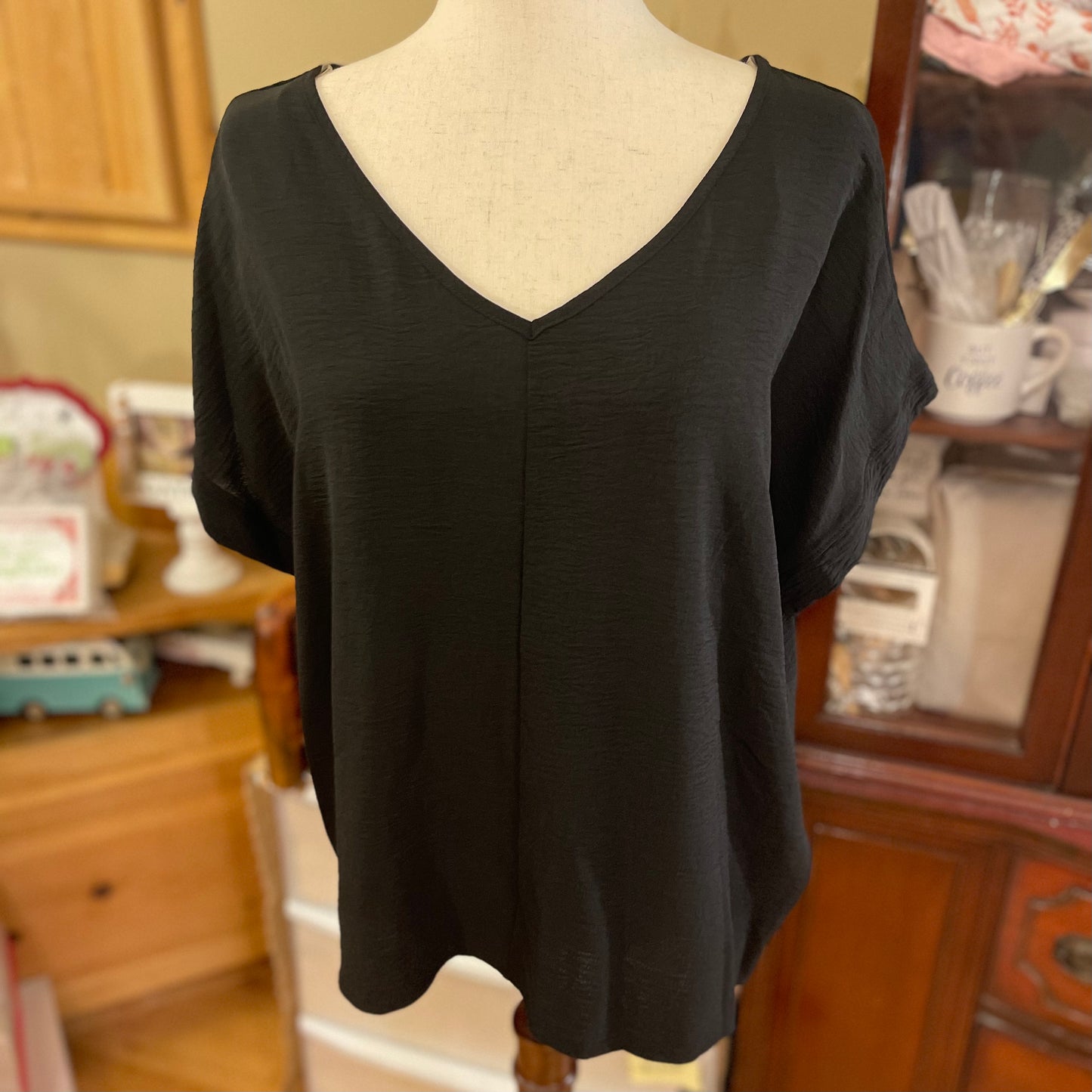 Ladies V-Neck Short Sleeve Top