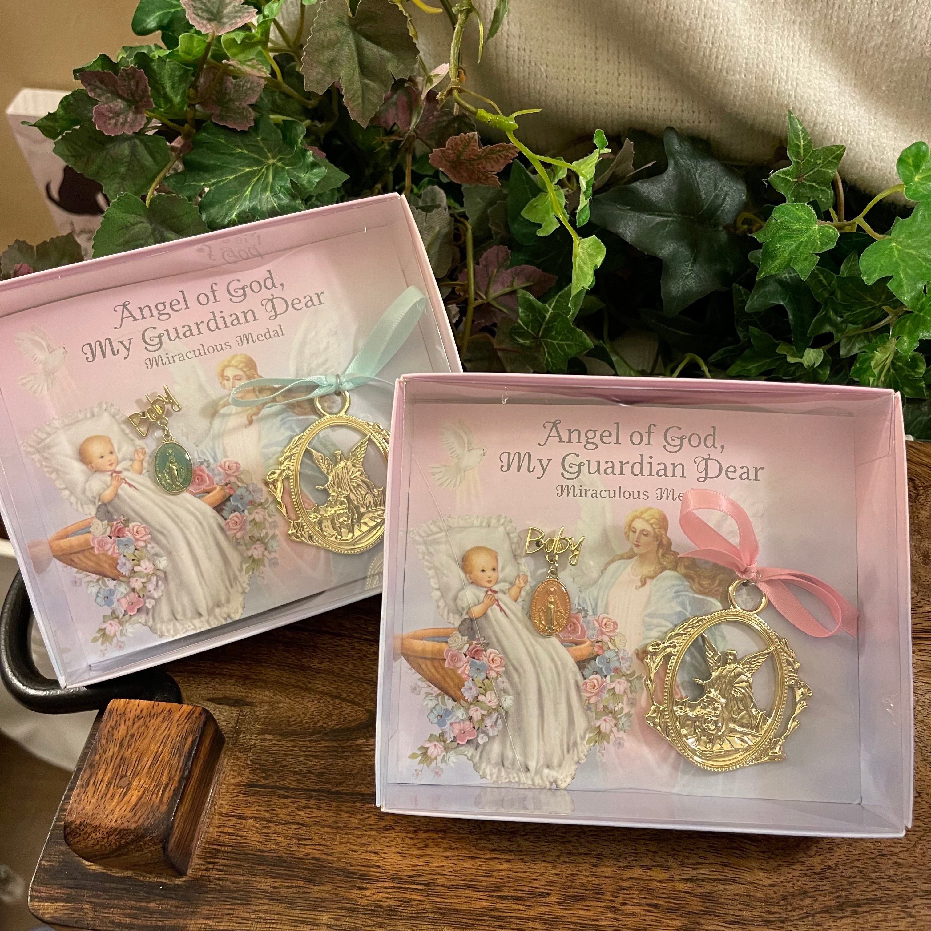 Guardian Angel Crib Holder - for Girl - MADE IN ITALY – Italian Children's Market Guardian Angel Crib Holder - for Girl - MADE IN ITALY – Italian Children's Market