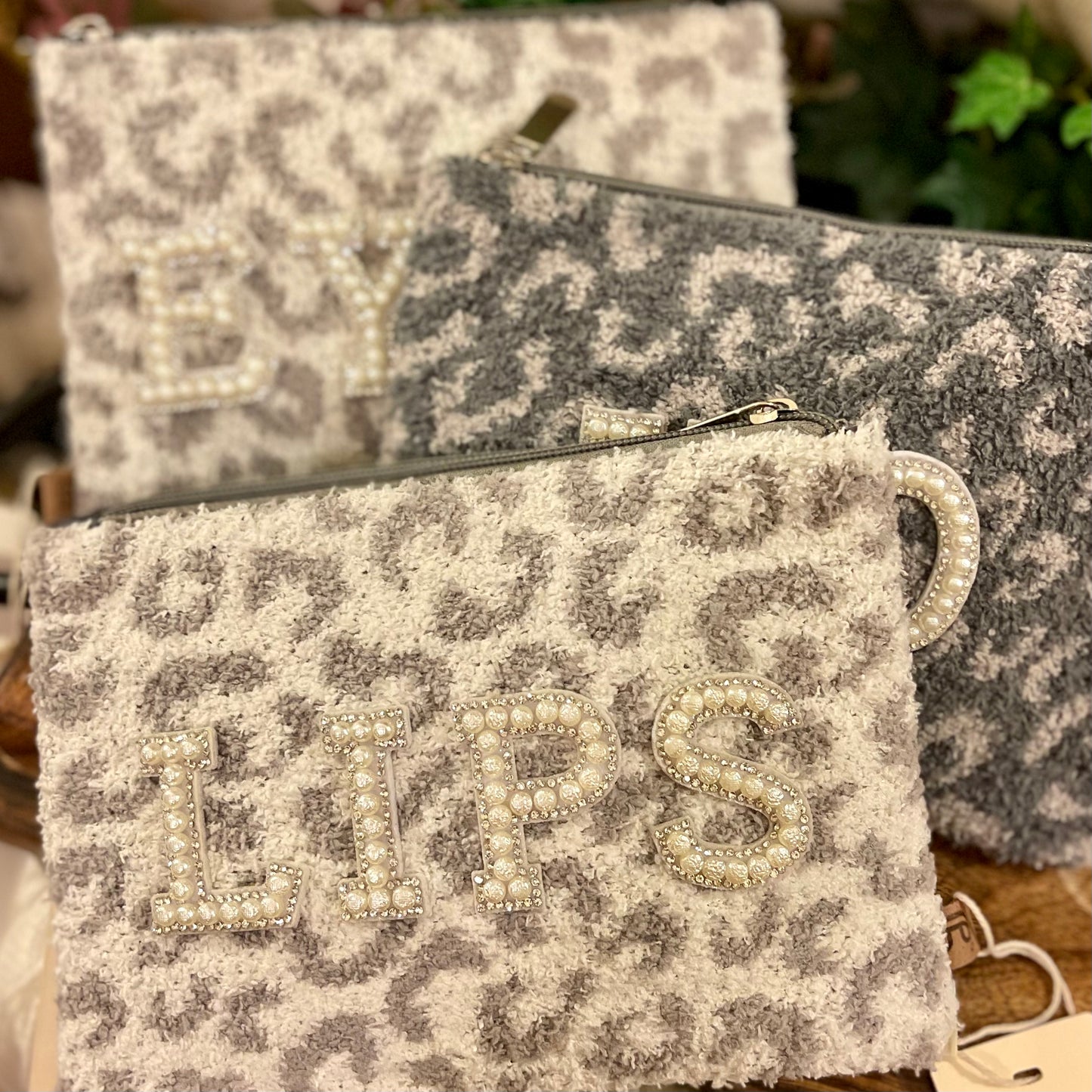ComfyLuxe Small Leopard Print Zippered Travel Pouch