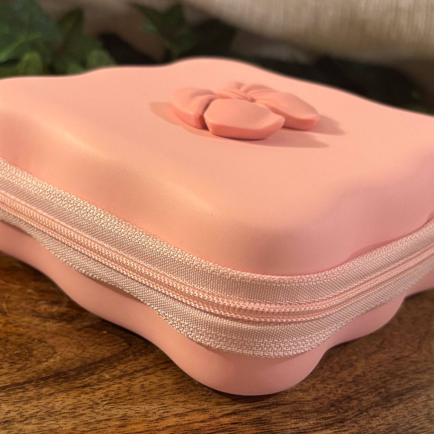 Pretty in Pink Bow Cord Organizer