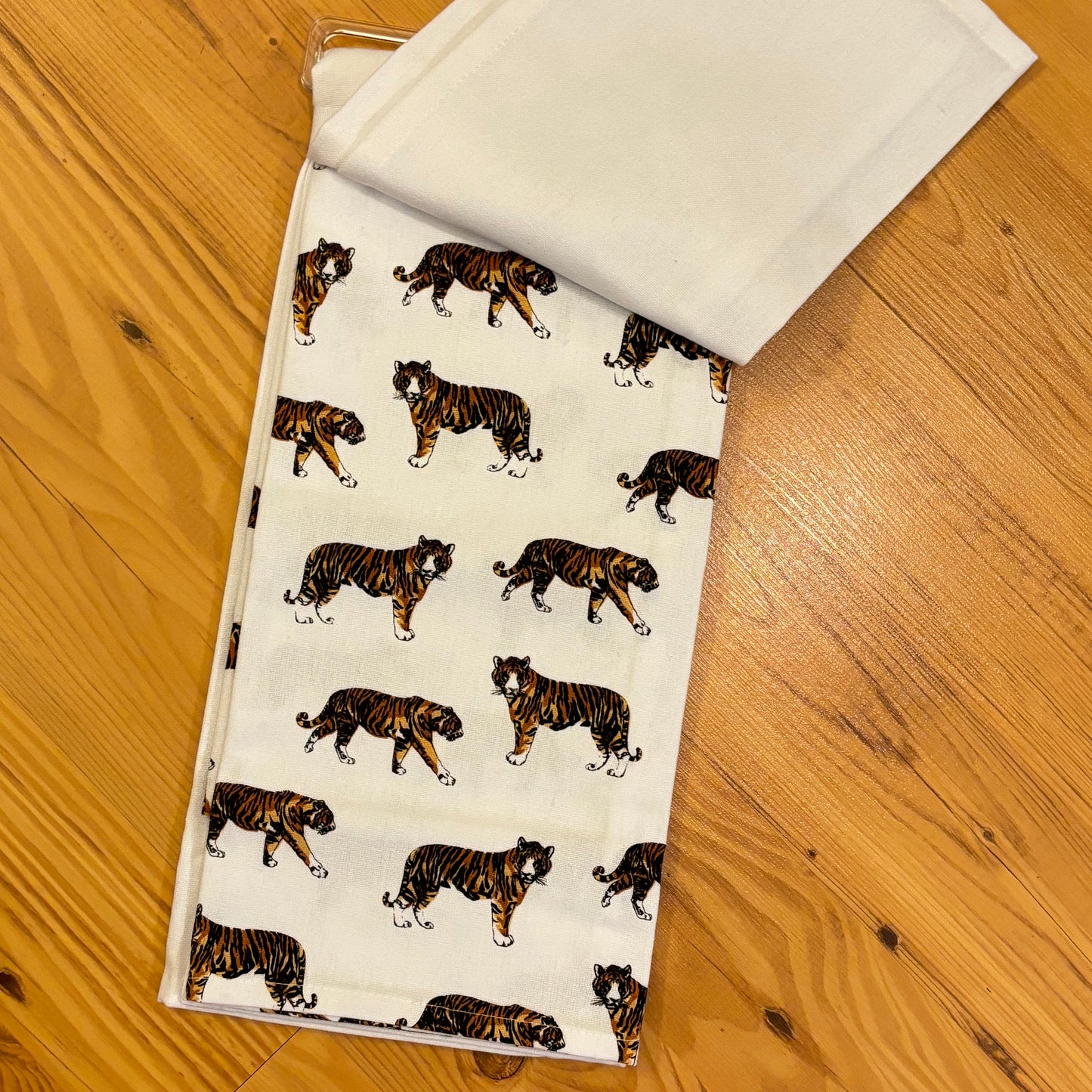 Tiger Country Hand Towel White/Black/Dark Orange 20x28 Set of 2