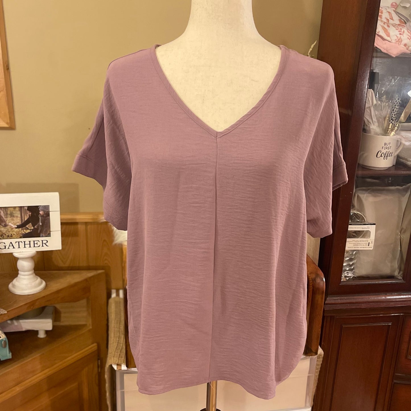 Ladies V-Neck Short Sleeve Top