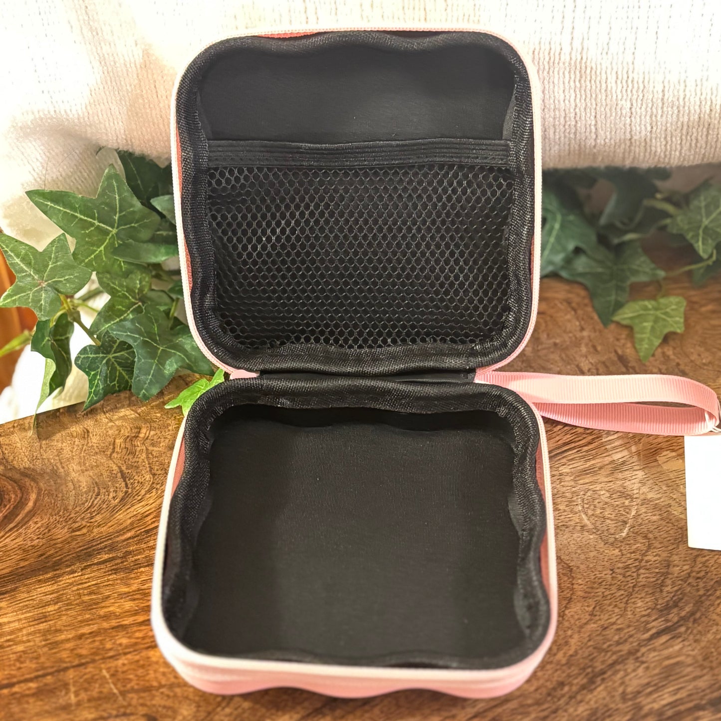 Pretty in Pink Bow Cord Organizer