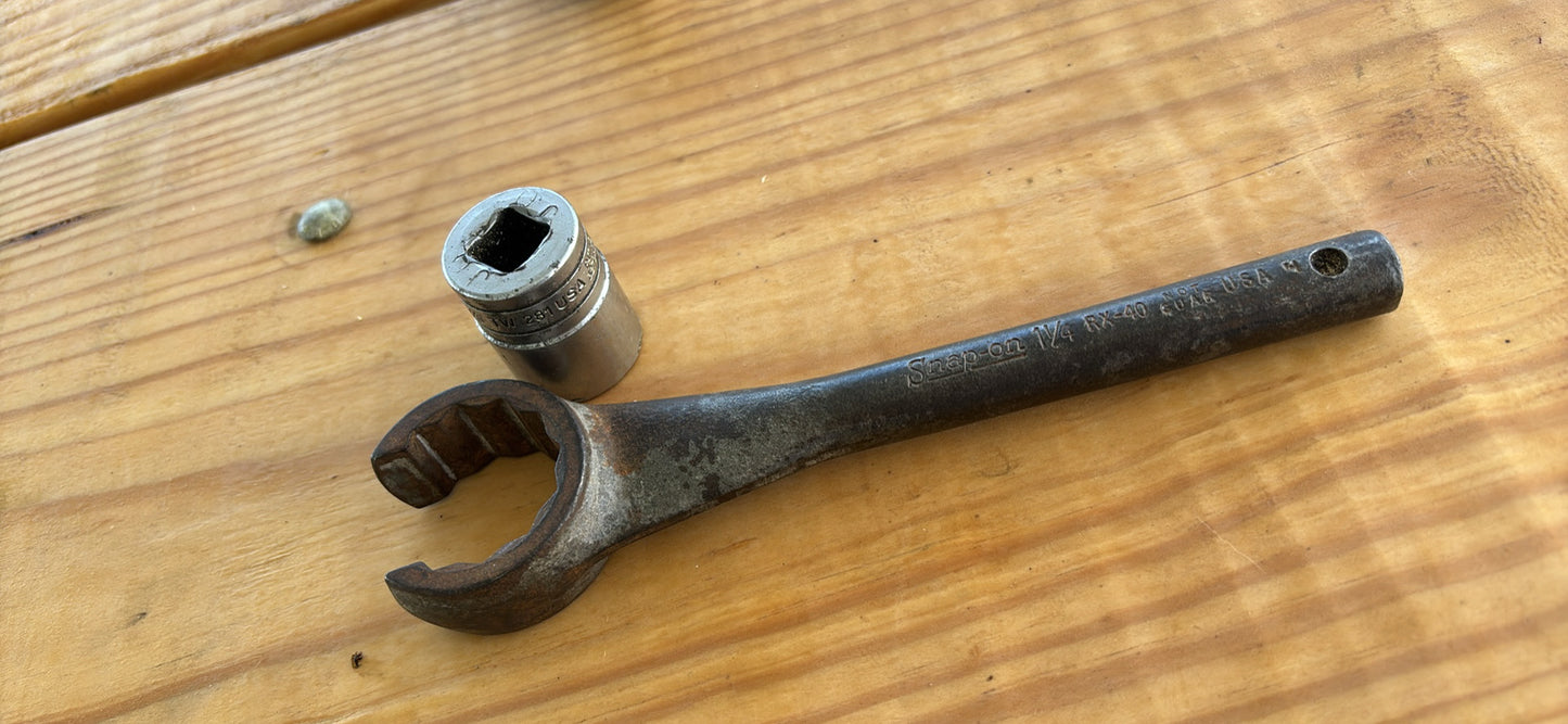 Snap-on Rx-40 1 1/4” Hydraulic Line Wrench & Snap on 1/2” drive 7/8”