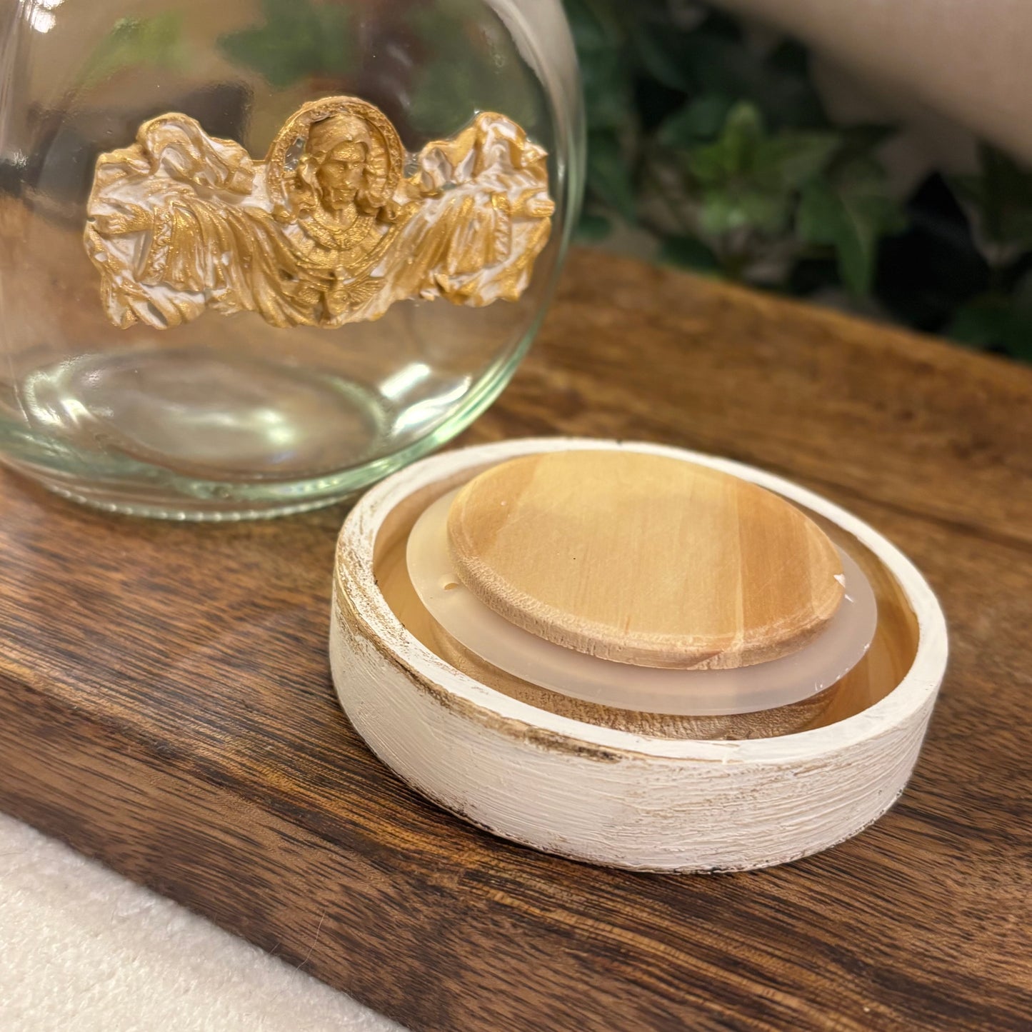 Jesus with Outstretched Arms Intaglio on Glass Jar with Lid