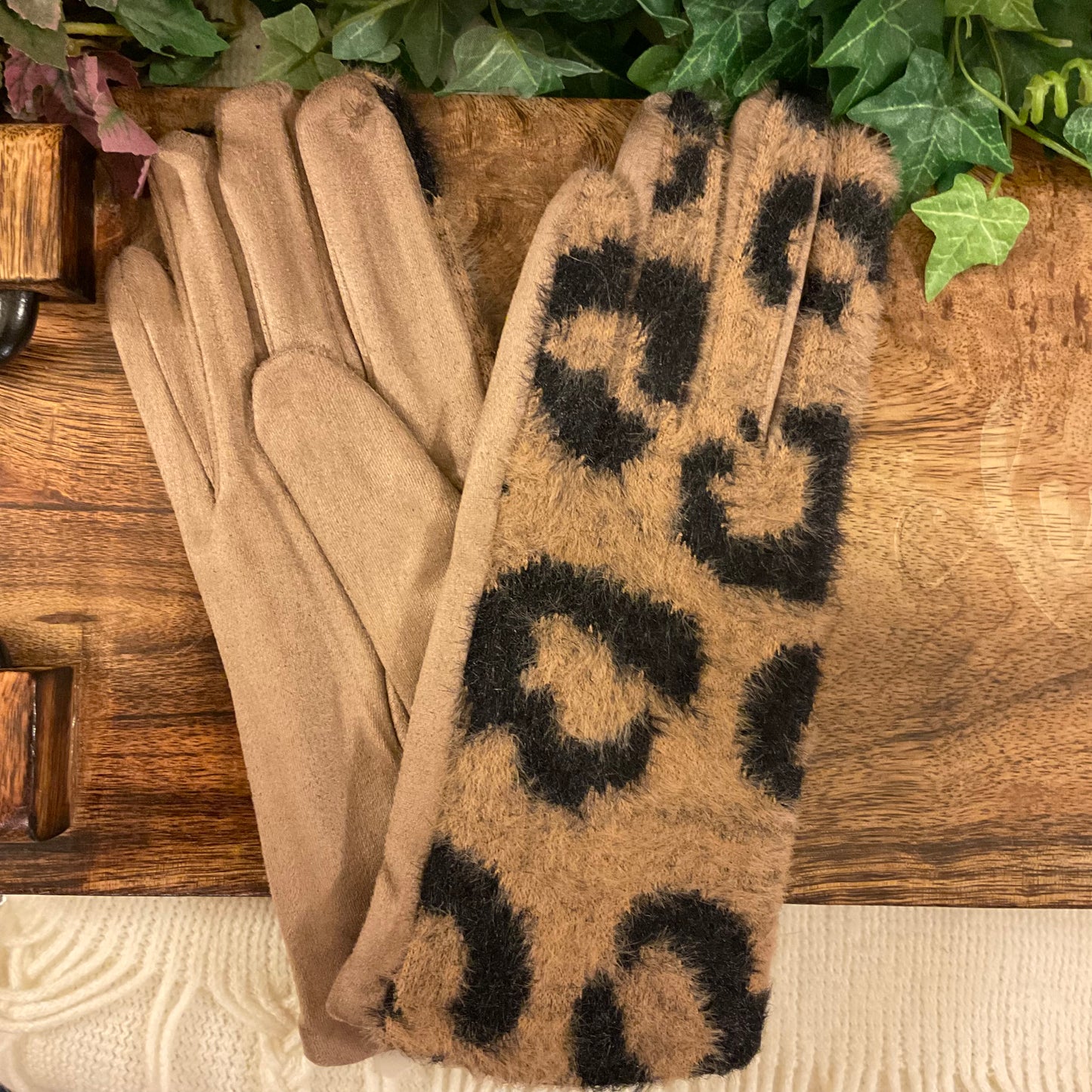 Touchscreen Gloves * Animal Print