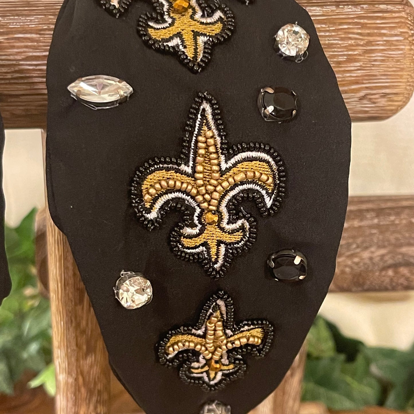 GameDay: Fleur de Lis Seed Bead Headband