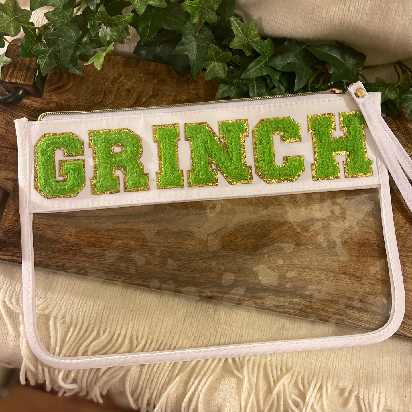 Santa Stadium Bags: Clear Clutch Wristlet Bag