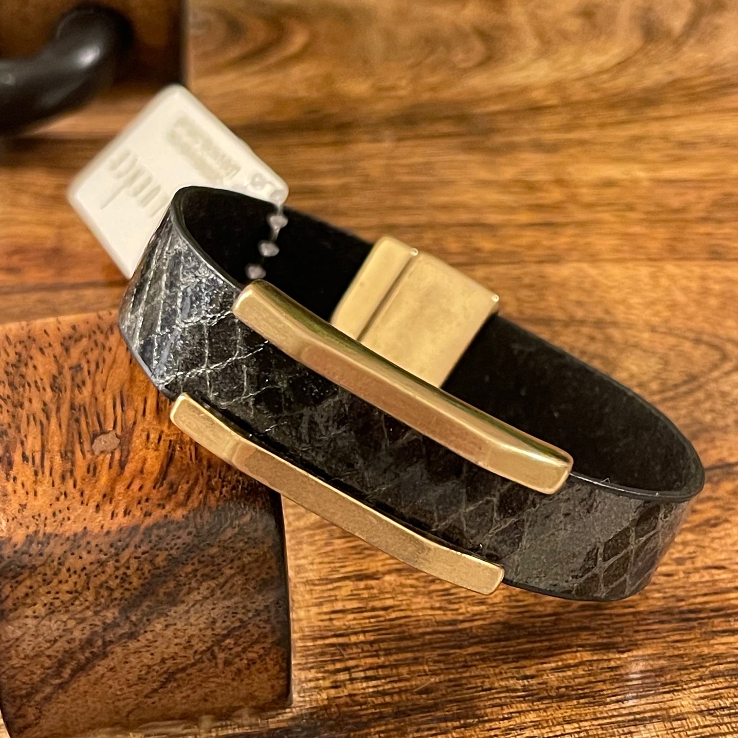 Bracelets - Magnetic Closure Leather Bracelet