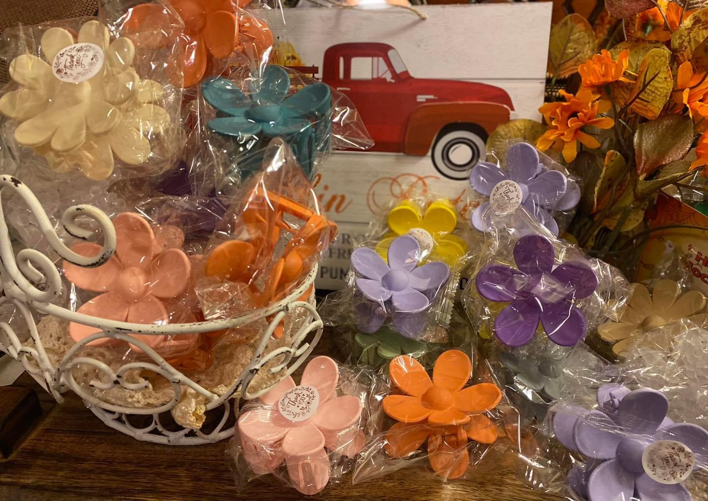 Flower Claw Clips 3”