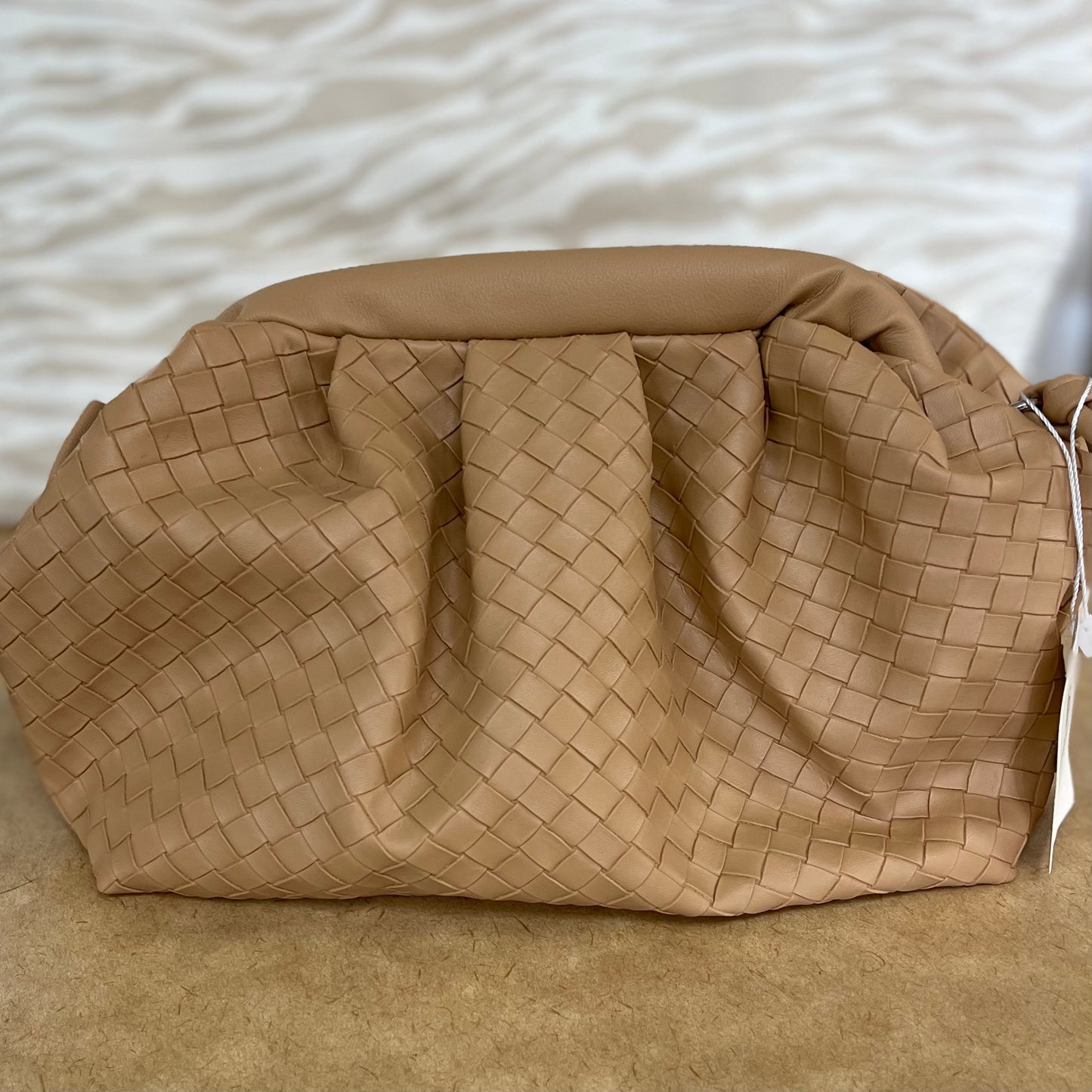🛍️ Deal of the Day: Woven Clutch Purse With Removable Strap