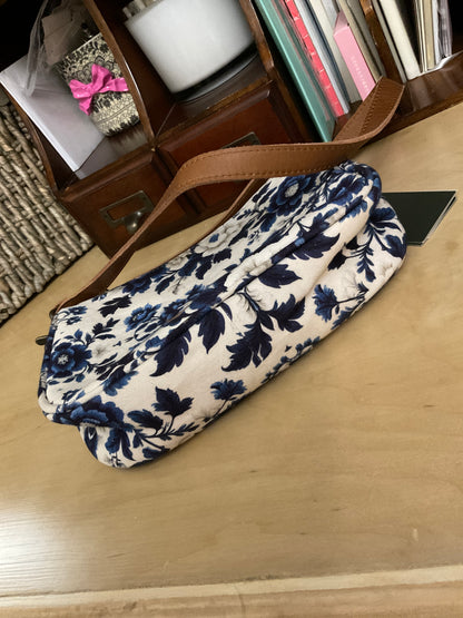 Cottage Rose Crossbody Bag In Blue
