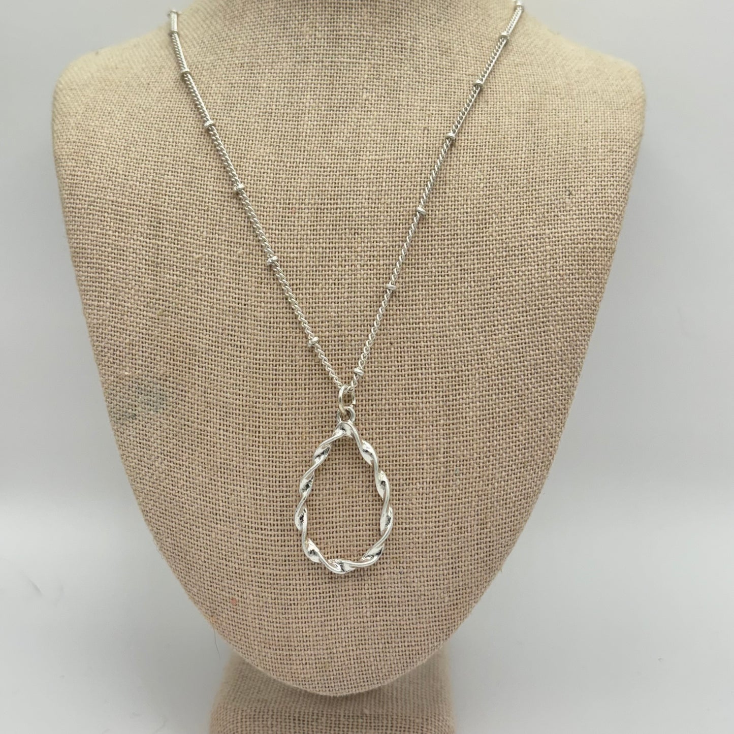 Silver Short Necklace with Teardrop Pendant