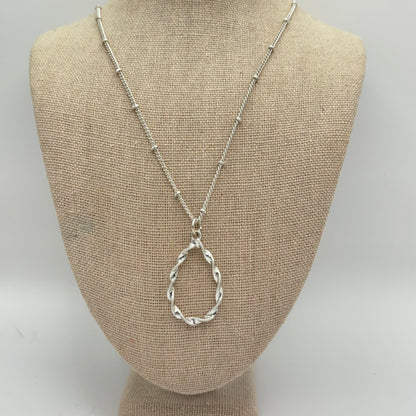 Silver Short Necklace with Teardrop Pendant