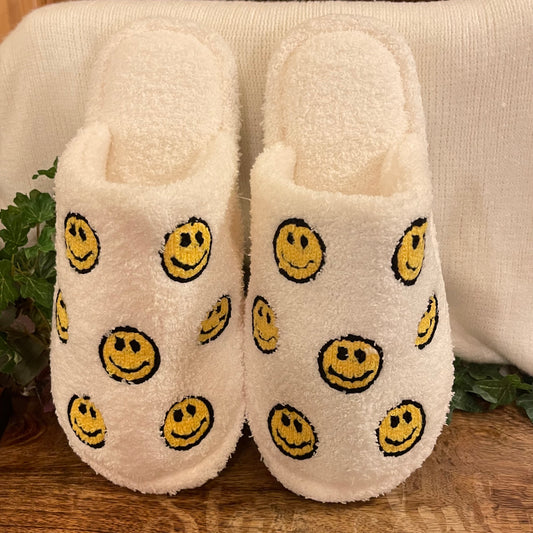ComfyLuxe Smiley Face Print Slippers