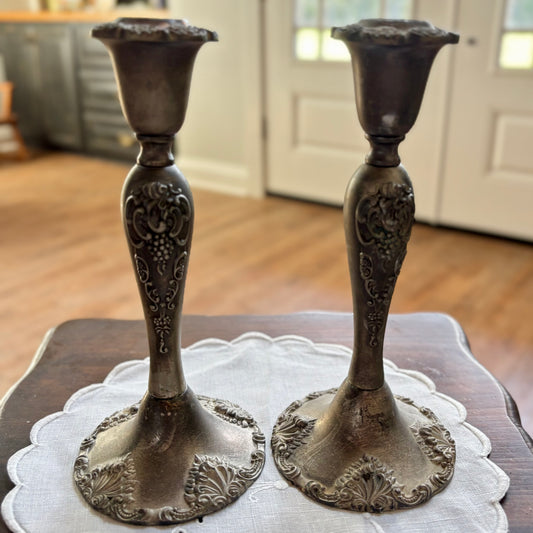 Vintage Set of 2 Godinger Silver Art Co. Candlesticks Grapevine 8 1/2”