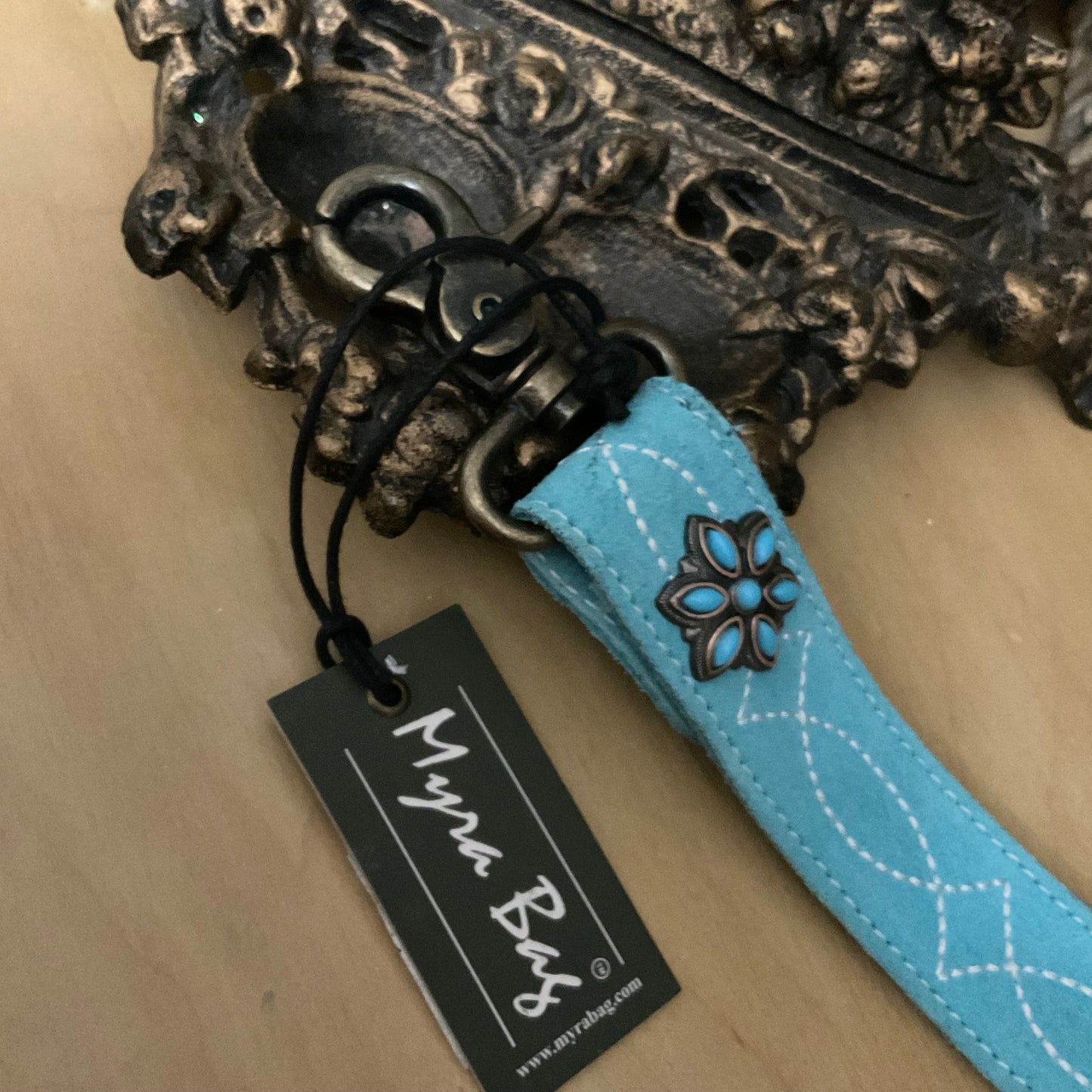 RODEO Rose Leather Key Fob in Blue