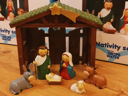 Nativity Set • Statue