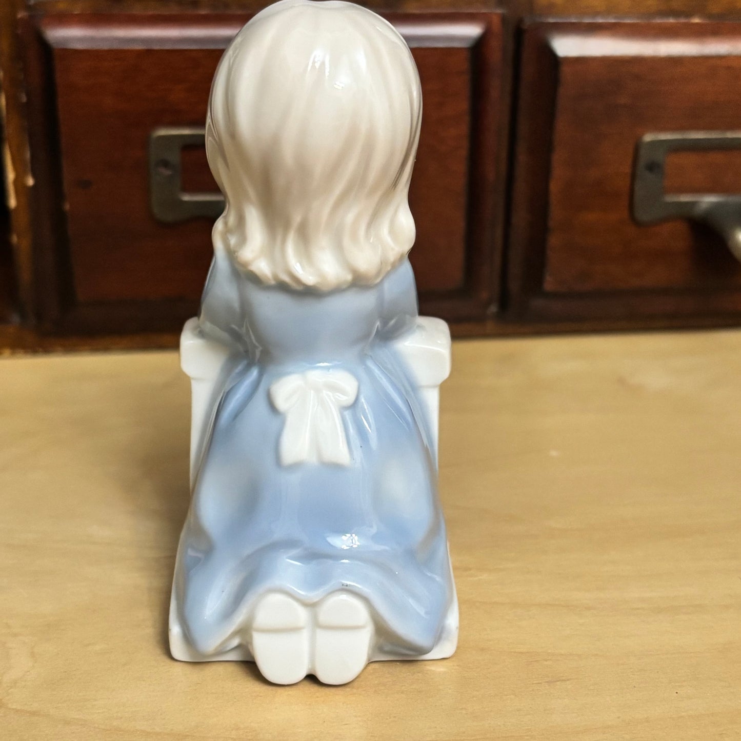 RR Roman Japan Vintage Praying Kneeling Girl Figurine 4"
