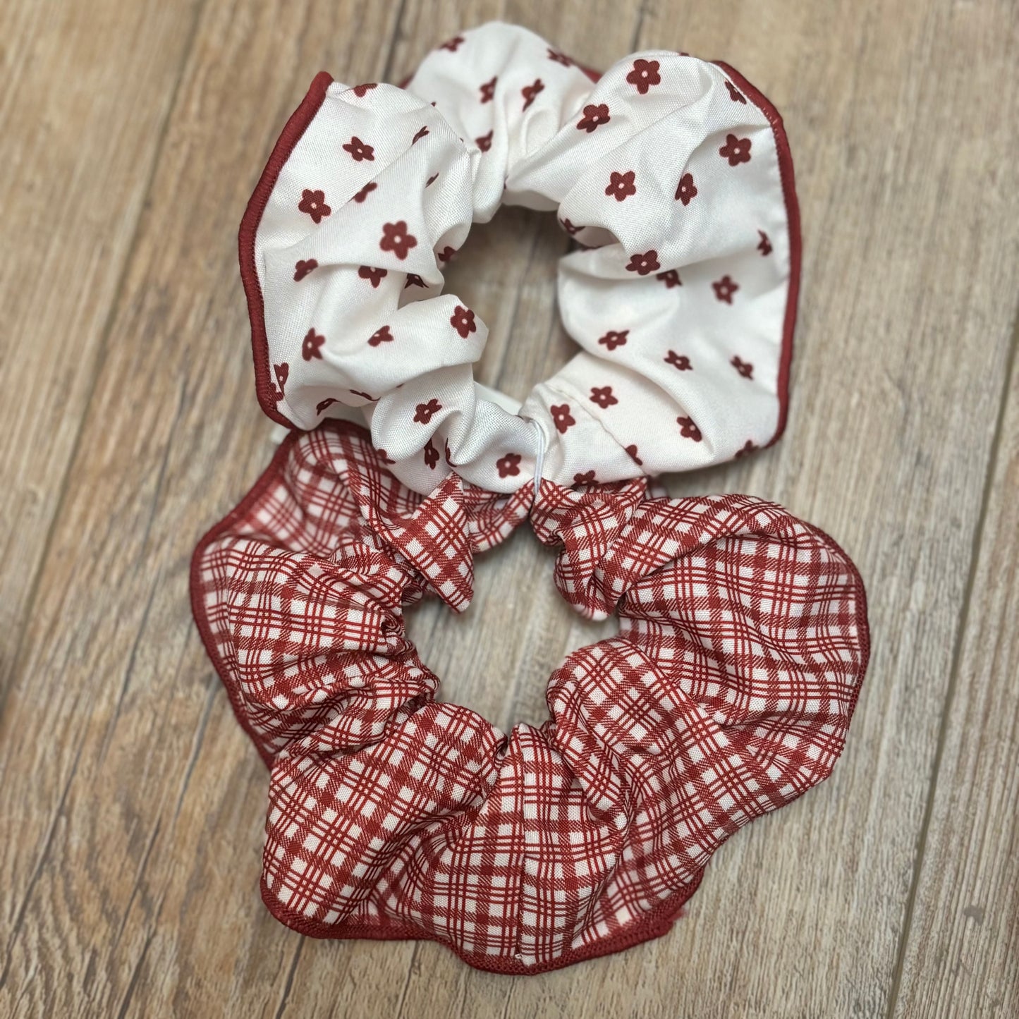 Red and White Printed Hair Scrunchie