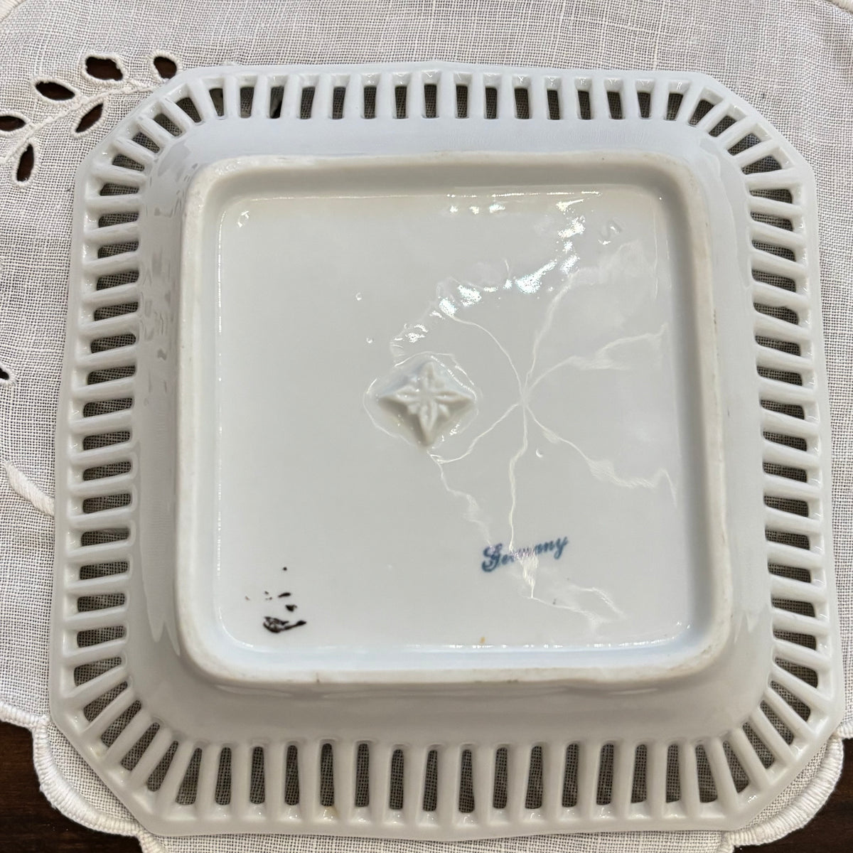 Schumann Reticulated Square Candy Dish, Couple in Garden 7"