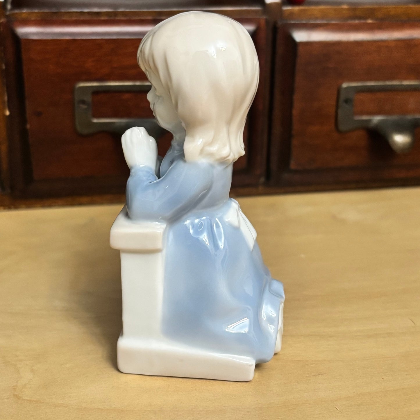 RR Roman Japan Vintage Praying Kneeling Girl Figurine 4"