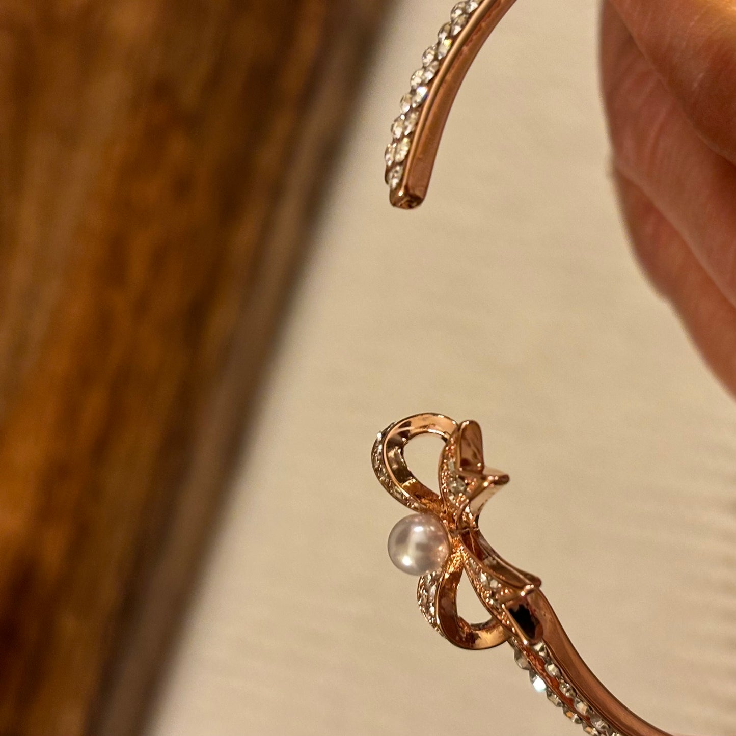 Rose Gold Hinge Bracelet with Bow and Pearl Center