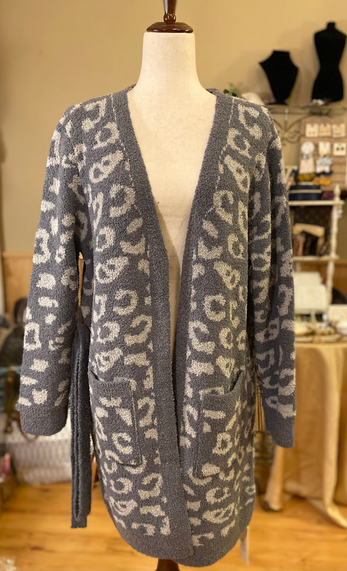 ComfyLuxe Robe/Cardigan Dark Grey Leopard Print