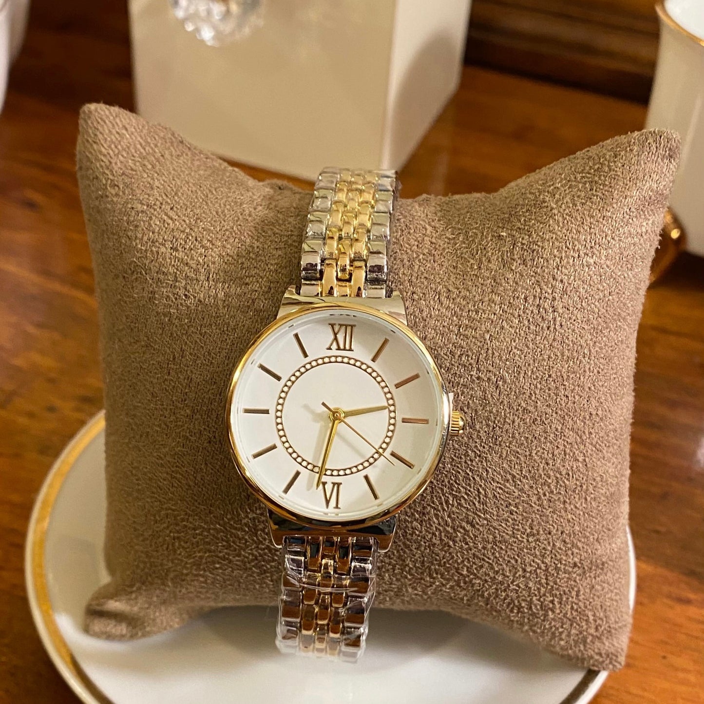 Ladies Watch with Hands in Silver and Gold Metal