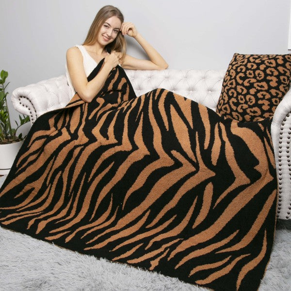 ComfyLuxe 50” x 60” Animal Print Blanket