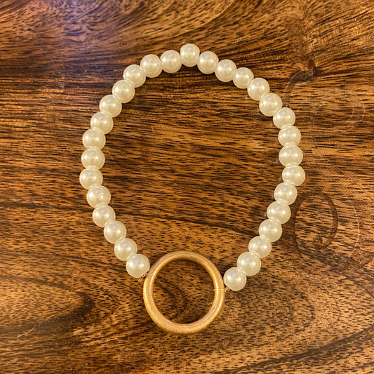 Pearl Stretch Bracelet with Gold Center Circle
